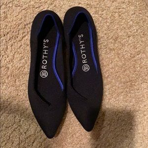 Black Rothys points size 7.5
